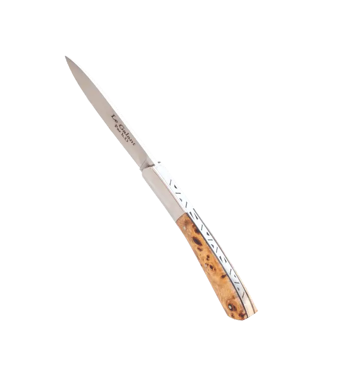 Couteau pliant Le Galant avec lame dépliée et manche en beige à motif