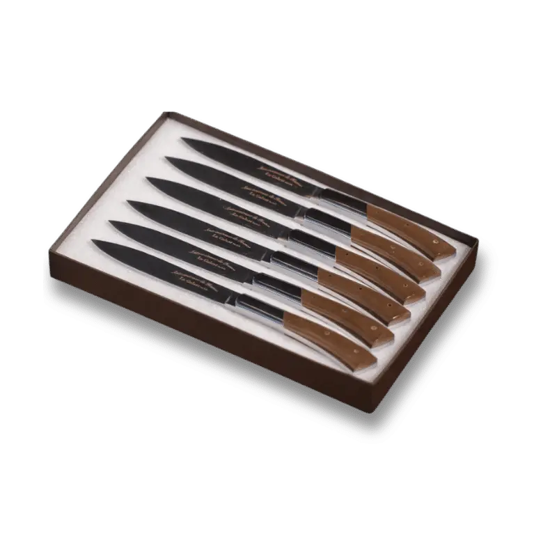 Coffret de couteaux de table artisanaux Le Galant manche en bois sur fond beige
