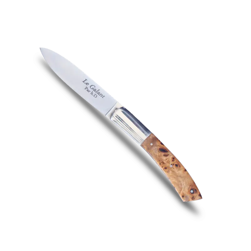 Couteau artisanal Le Galant avec manche en bois clair issu d’une coutellerie artisanale
